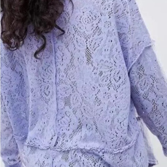 Free People  Size Small Lavender Colored Oversized Super Soft Cutout Top - Picture 2 of 14